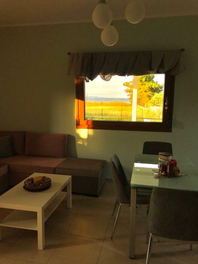 Villa A House By The Sea à Ormos Panagias Extérieur photo